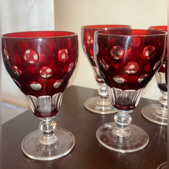 Set of 7, vintage depression glass, ruby glasses. - Picture 7 of 13